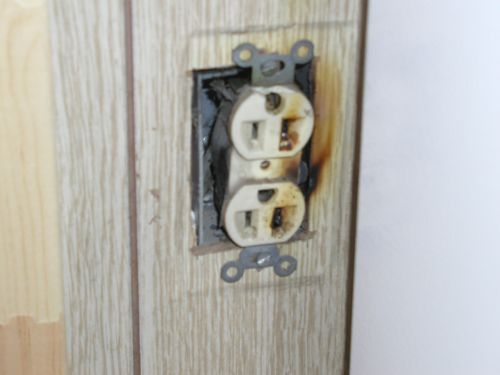 Burned-Electrical-Outlet Burned-Electrical-Outlet